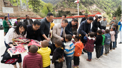 2019710135006131 首页- yl6809永利集团中国官方网站创新公司党委发展助扶捐赠 和走访慰问活动